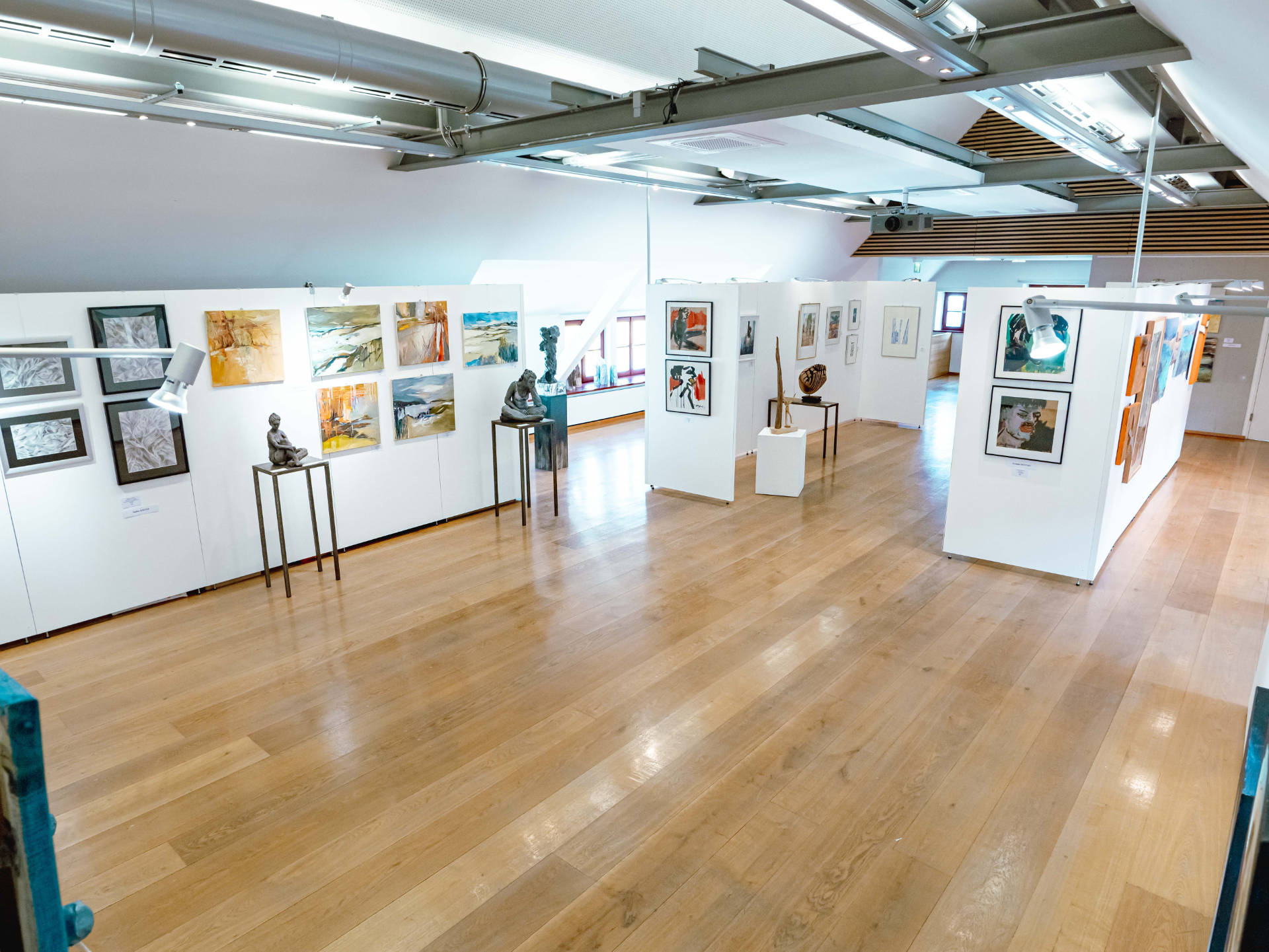 Bruckstadel // Veranstaltungsraum Ausstellung mit Bildern
